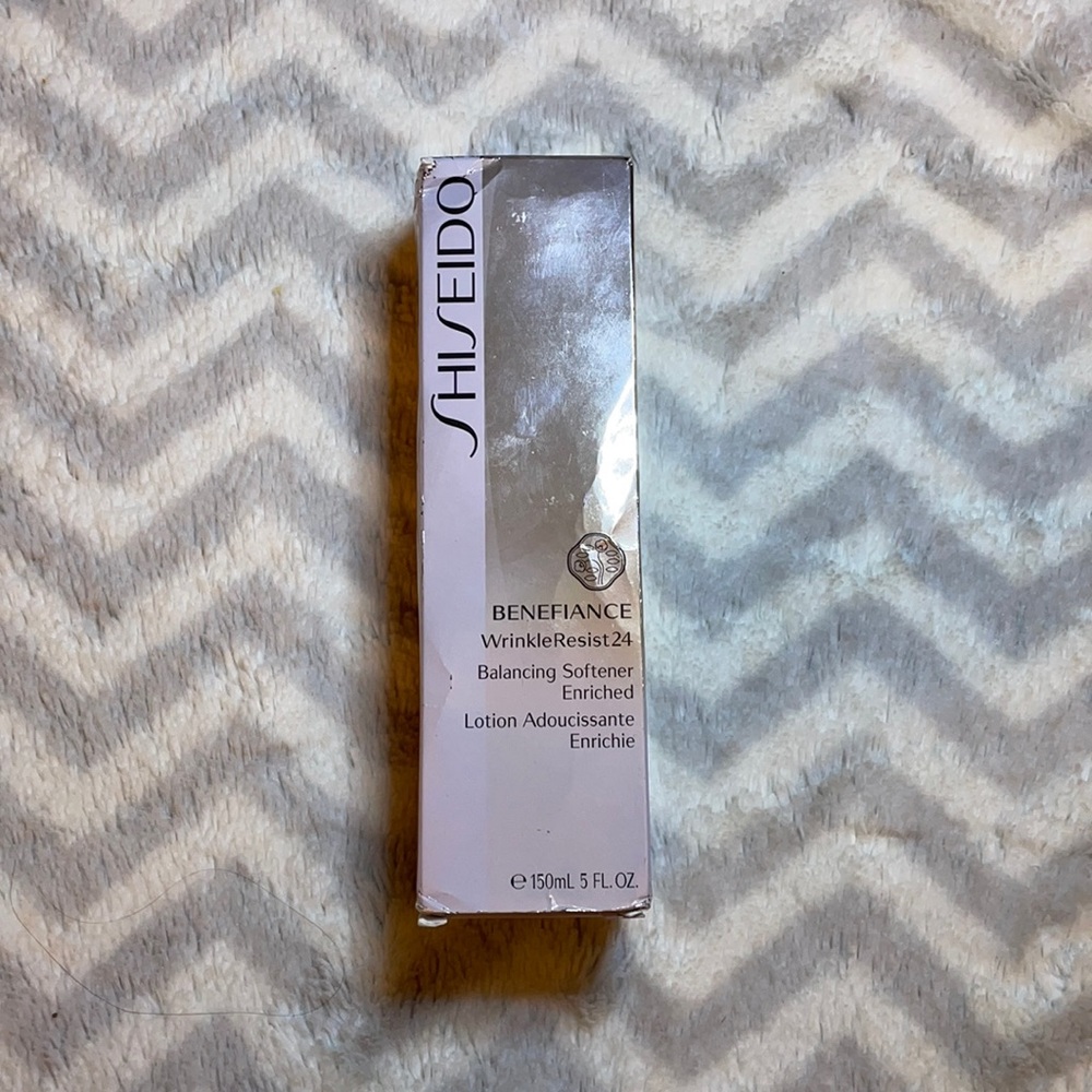 Shiseido Benefiance WrinkleResist 24 Balance Softener